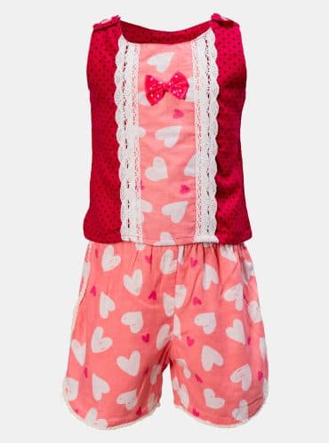 Newborn baby girl's bottom tops set in cotton fabric. Round neck, sleeveless. Lacework and bow at front of the top and design short pants.