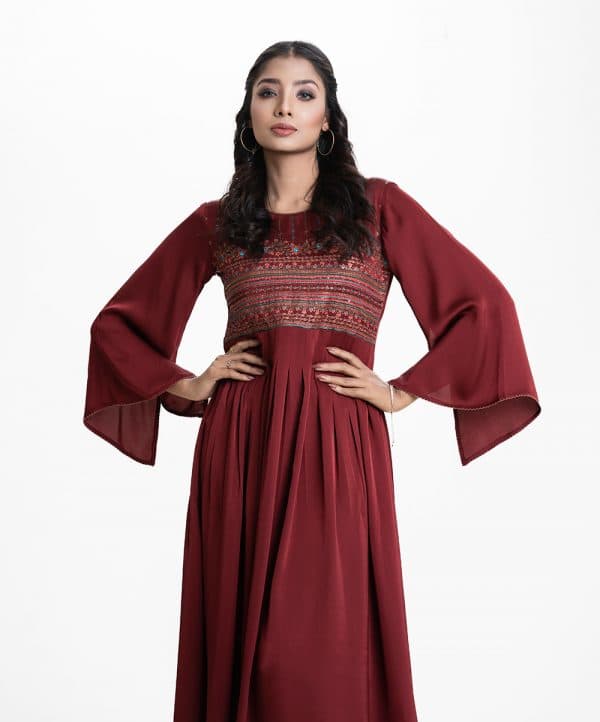 Women's abaya-style gown in crepe fabric. Round neck, slit bell sleeves. Box pleated waistline. Karchupi and floral print detail at front.