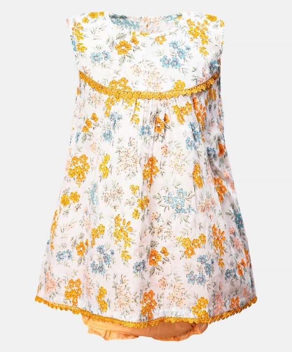 Sleeveless tent-style newborn baby girls frock in cotton fabric. All-over floral printed with lace work at chest and hemline. Round neck and completed with baby pants.
