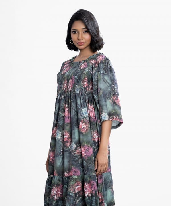 Women's flared style Maxi in blended cotton fabric. Frill trim neckline, kimono sleeves. Smoked on the chest and yoke with gathered waistline.